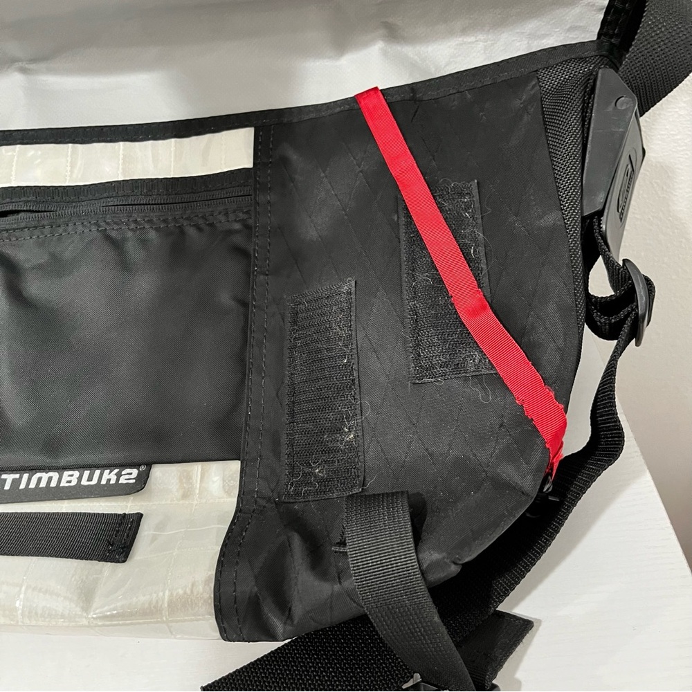 Timbuk2 | Travel Messenger Bag | Reflector - Picture 5 of 6